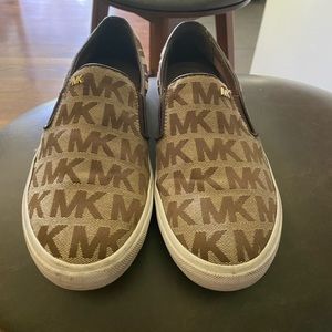Michael Kors flats